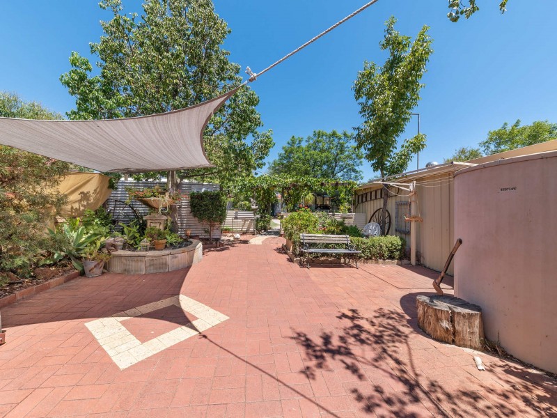 12A Lewis Road, Kalamunda WA 6076