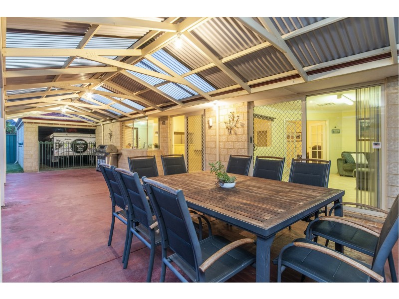 21 Feeney Gardens, High Wycombe WA 6057