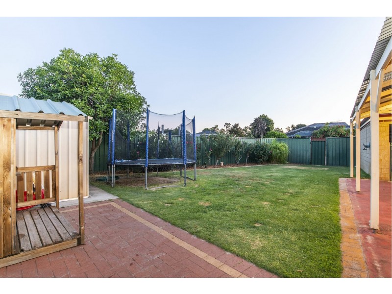 21 Feeney Gardens, High Wycombe WA 6057