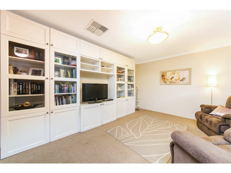 21 Feeney Gardens, High Wycombe WA 6057