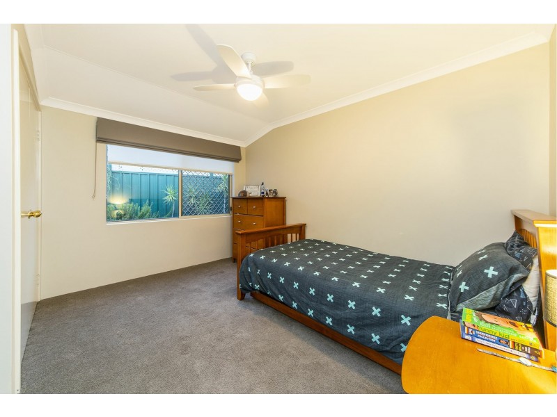 21 Feeney Gardens, High Wycombe WA 6057