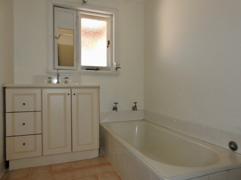 197 Grove Road, Lesmurdie WA 6076