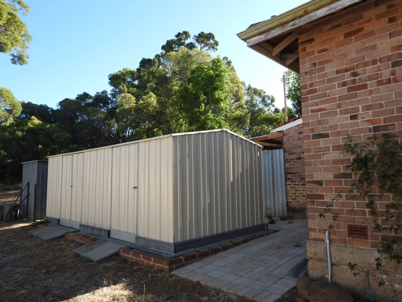 197 Grove Road, Lesmurdie WA 6076