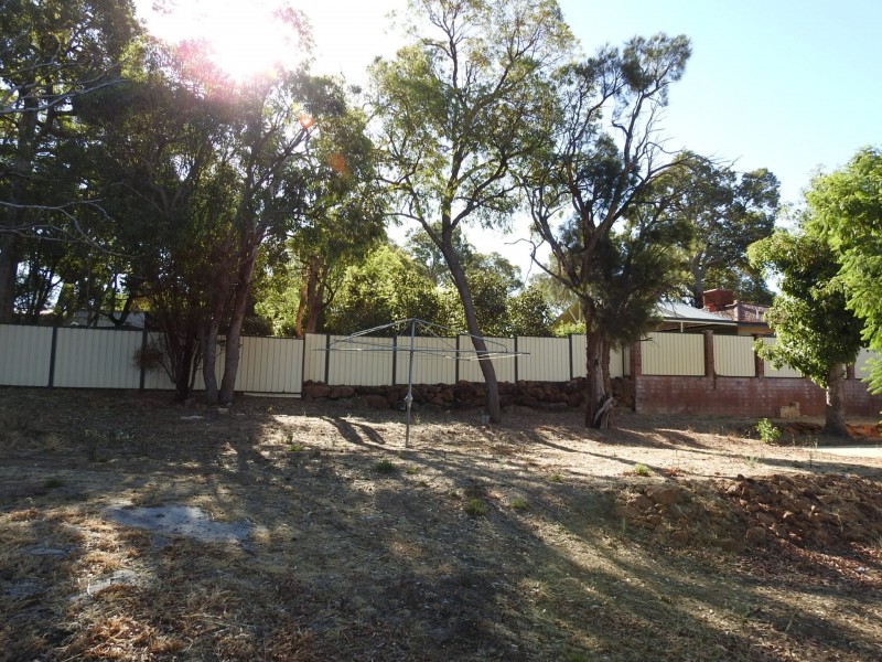 197 Grove Road, Lesmurdie WA 6076