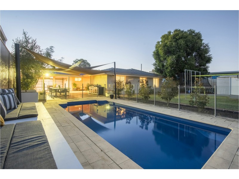 29 Boonooloo Road, Kalamunda WA 6076