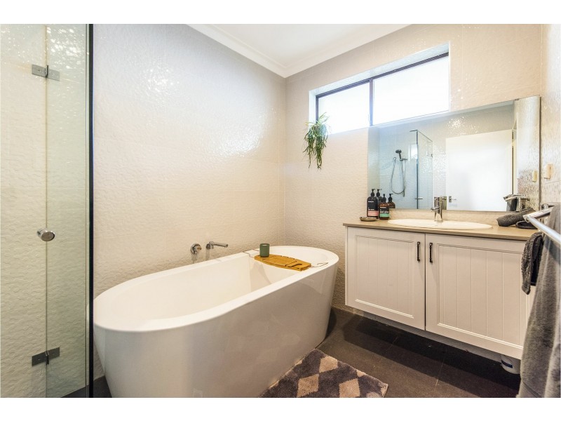 29 Boonooloo Road, Kalamunda WA 6076