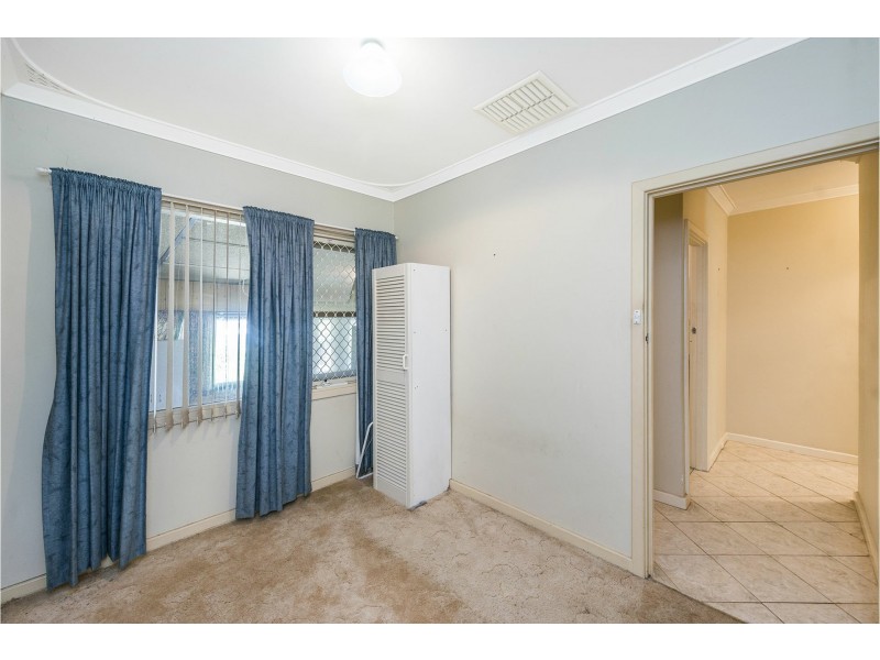 9 Swan Road, High Wycombe WA 6057