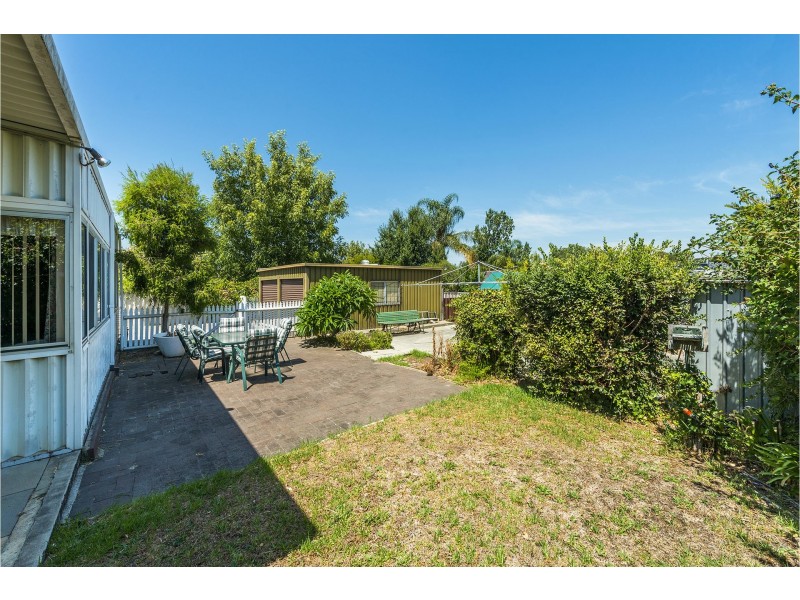 9 Swan Road, High Wycombe WA 6057