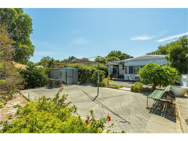 9 Swan Road, High Wycombe WA 6057