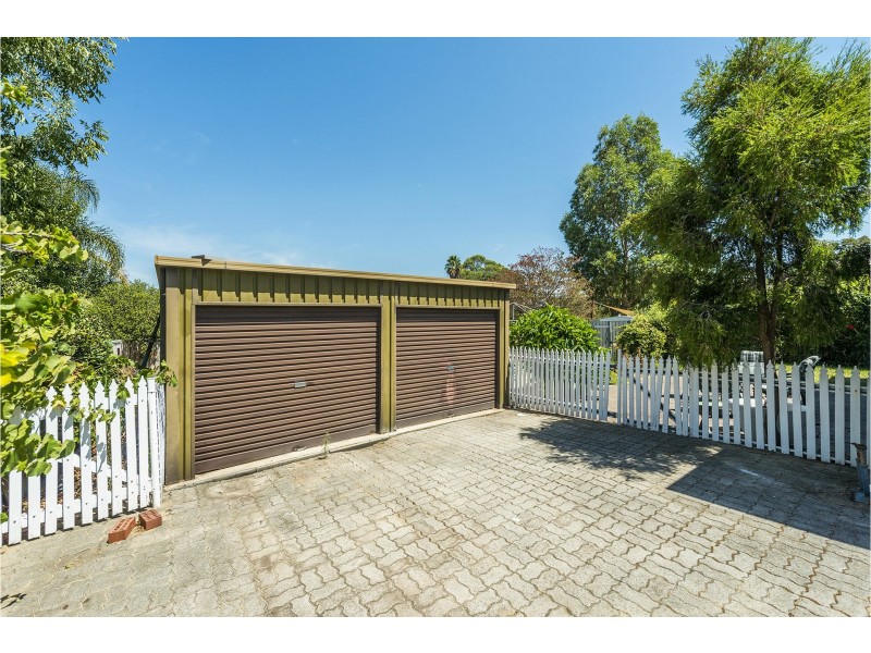 9 Swan Road, High Wycombe WA 6057