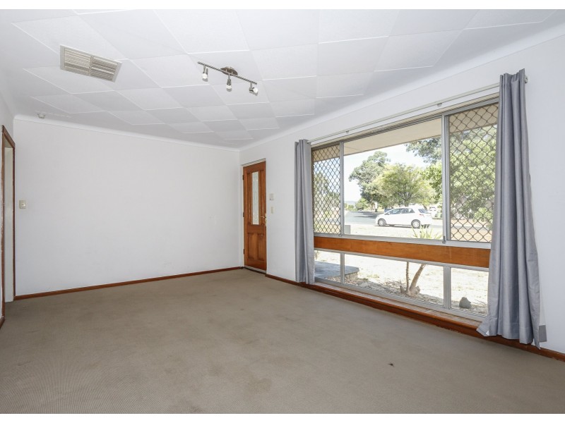 26 Gotha Way, Forrestfield WA 6058