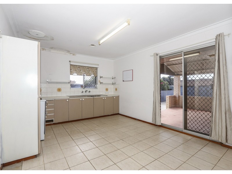 26 Gotha Way, Forrestfield WA 6058