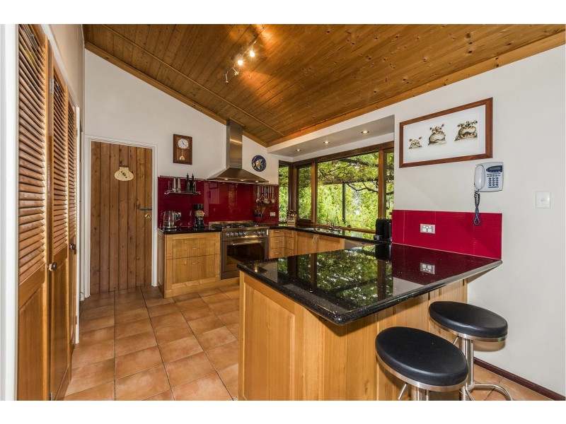 66 Walnut Road, Bickley WA 6076