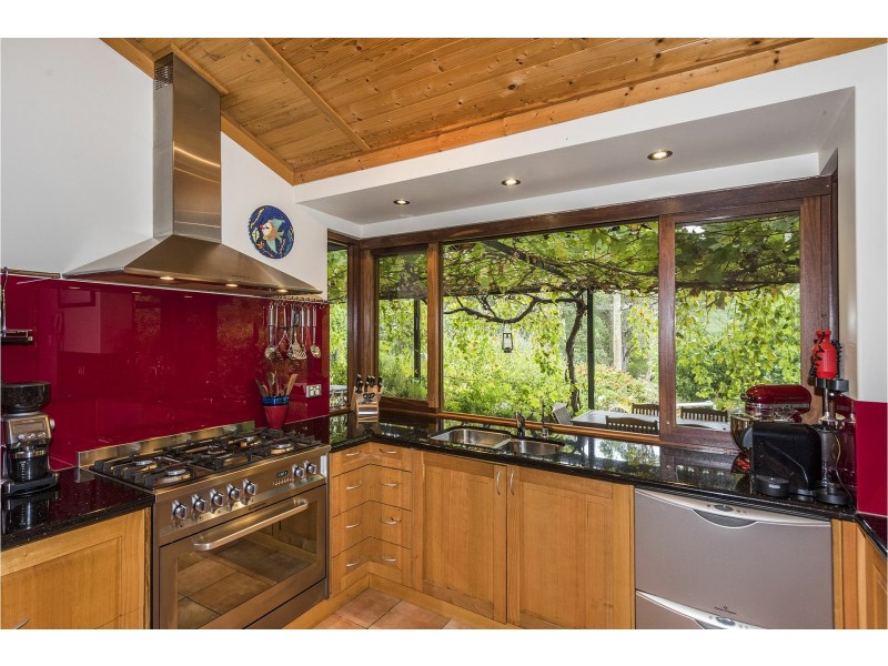 66 Walnut Road, Bickley WA 6076