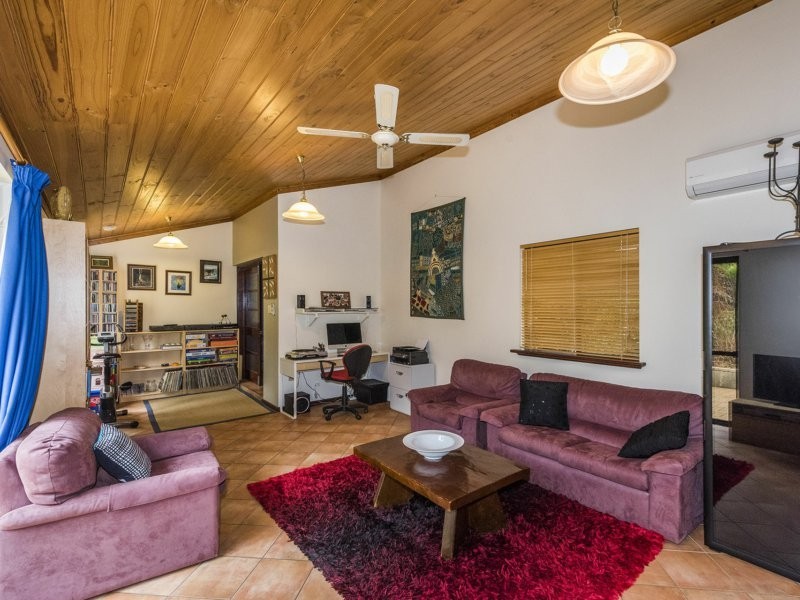 66 Walnut Road, Bickley WA 6076