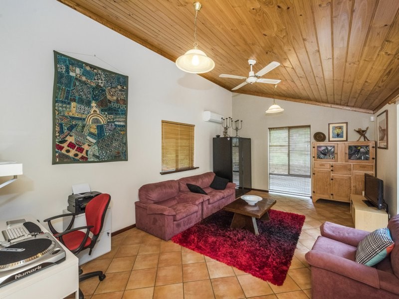 66 Walnut Road, Bickley WA 6076