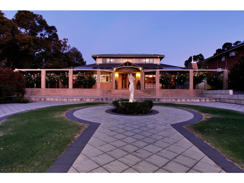12 Trott Road, Lesmurdie WA 6076