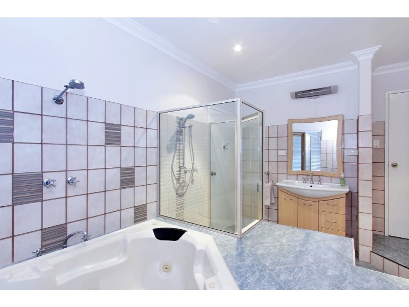 12 Trott Road, Lesmurdie WA 6076