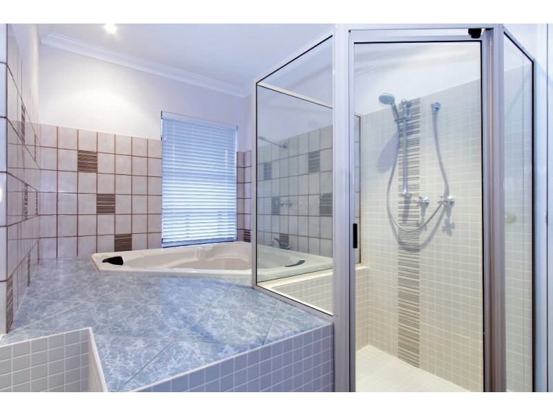 12 Trott Road, Lesmurdie WA 6076