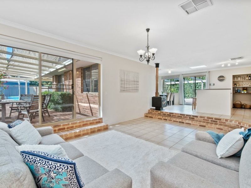 30 Fletcher Road, Lesmurdie WA 6076