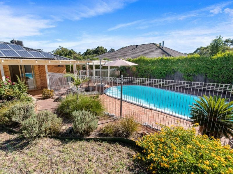 30 Fletcher Road, Lesmurdie WA 6076