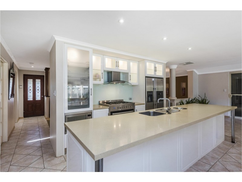 6 Bandin Place, Maida Vale WA 6057