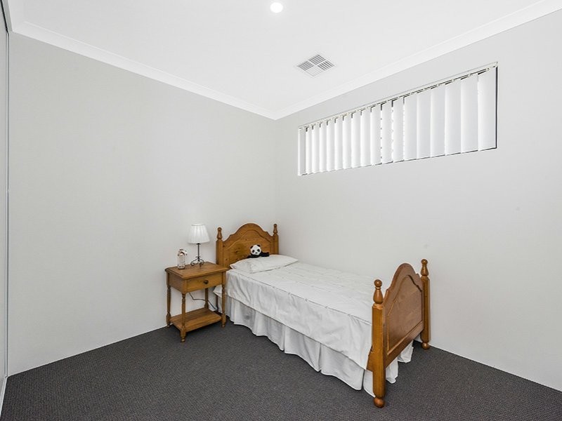 2 Rowell Gardens, High Wycombe WA 6057