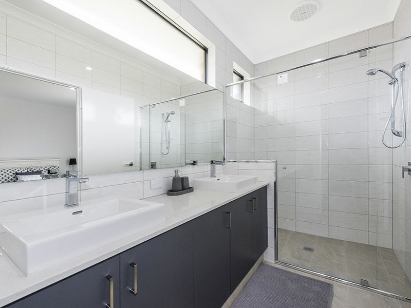 2 Rowell Gardens, High Wycombe WA 6057