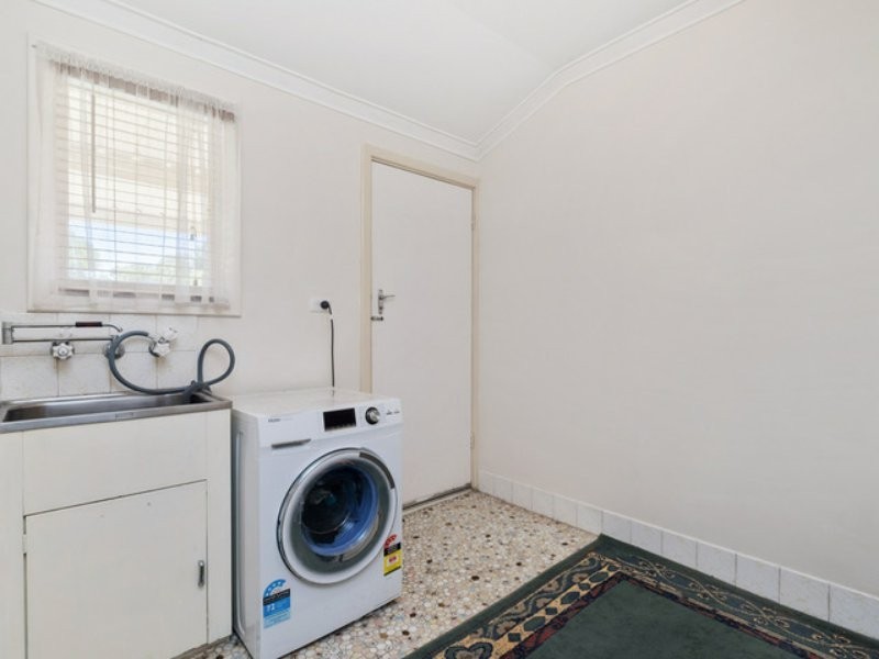 20 Corella Street, Lesmurdie WA 6076