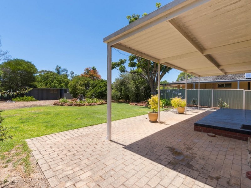 20 Corella Street, Lesmurdie WA 6076