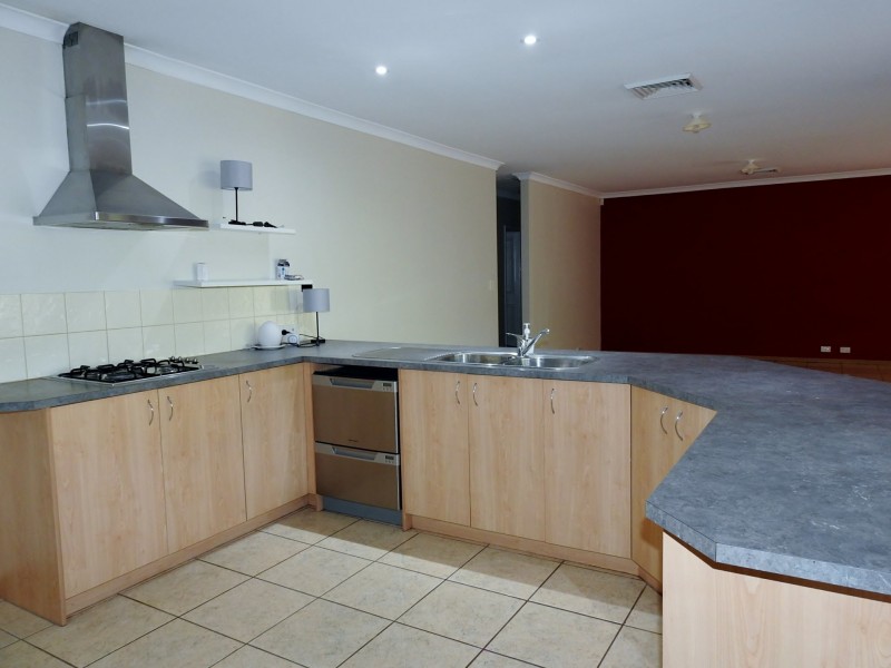 25 Littlefield Road, High Wycombe WA 6057
