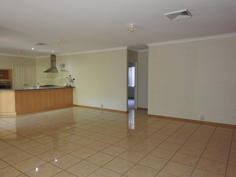 25 Littlefield Road, High Wycombe WA 6057