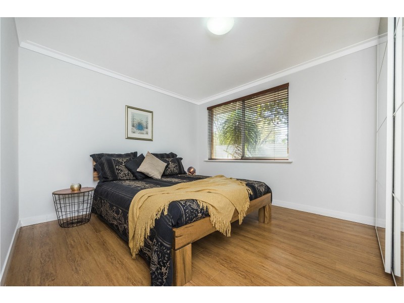 32 Meloway Drive, Maida Vale WA 6057