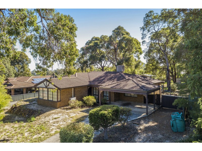 18 Cagney Way, Lesmurdie WA 6076