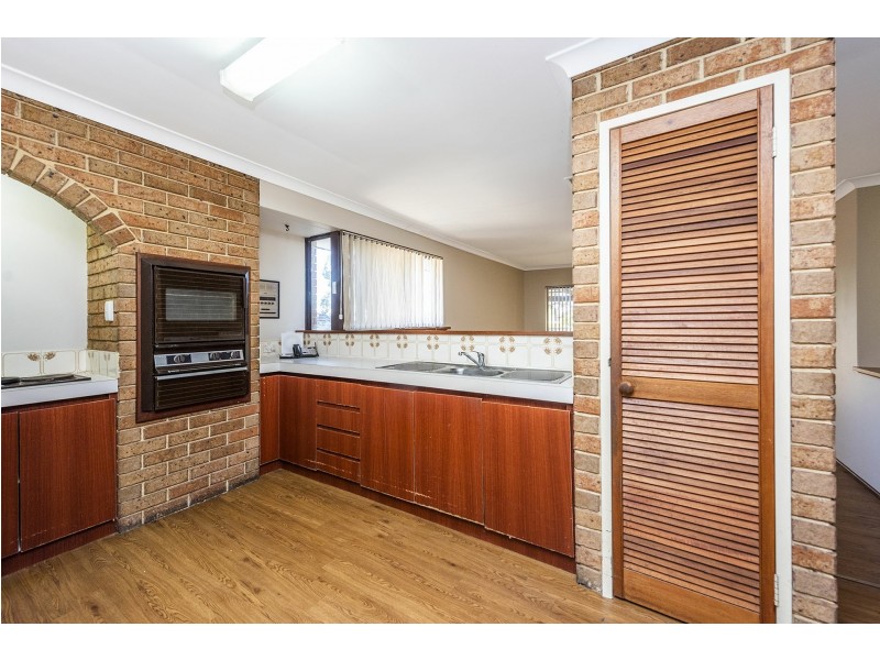 18 Cagney Way, Lesmurdie WA 6076