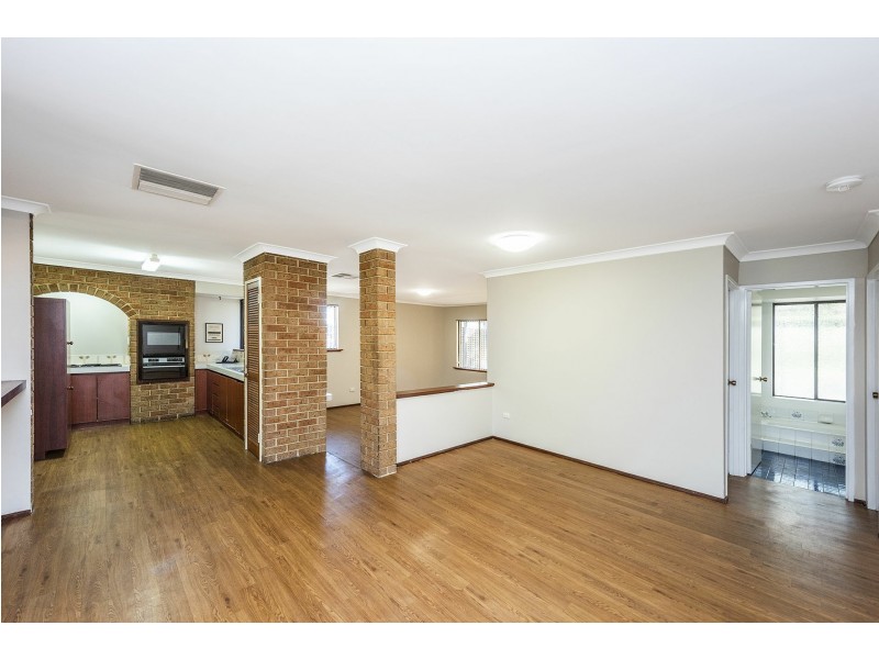 18 Cagney Way, Lesmurdie WA 6076