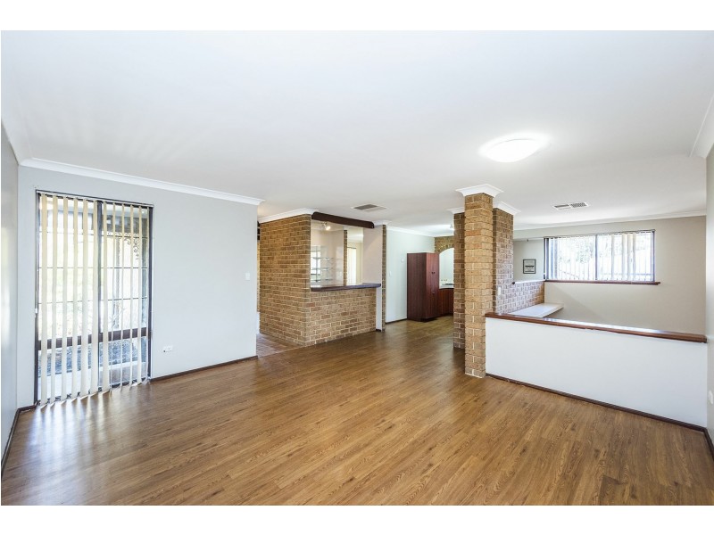 18 Cagney Way, Lesmurdie WA 6076