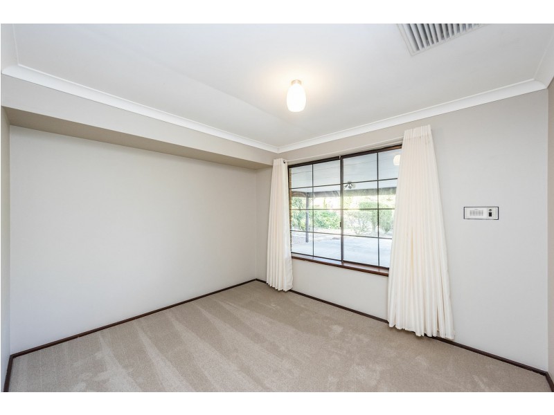 18 Cagney Way, Lesmurdie WA 6076