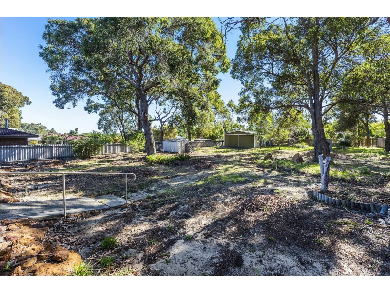 18 Cagney Way, Lesmurdie WA 6076