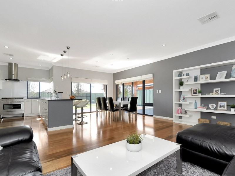 43 Benson Way, High Wycombe WA 6057