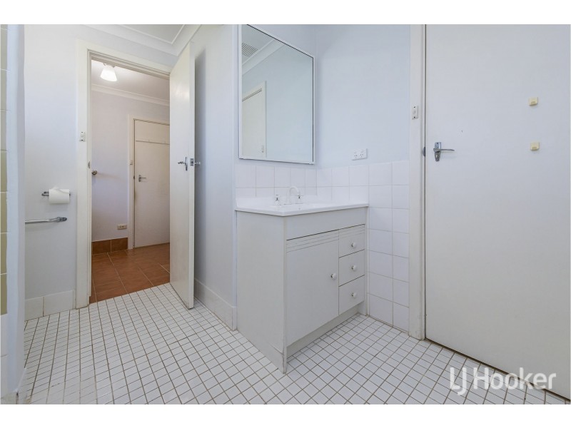 14B Williams Street, Kalamunda WA 6076