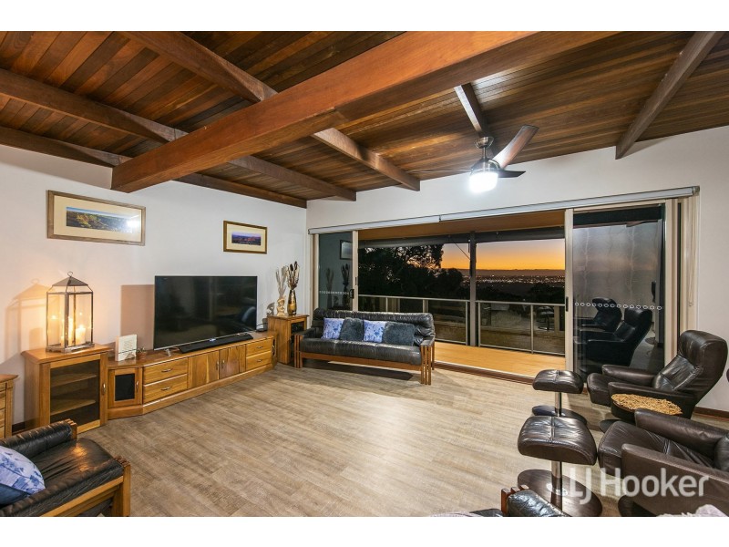 36 Nangana Way, Kalamunda WA 6076