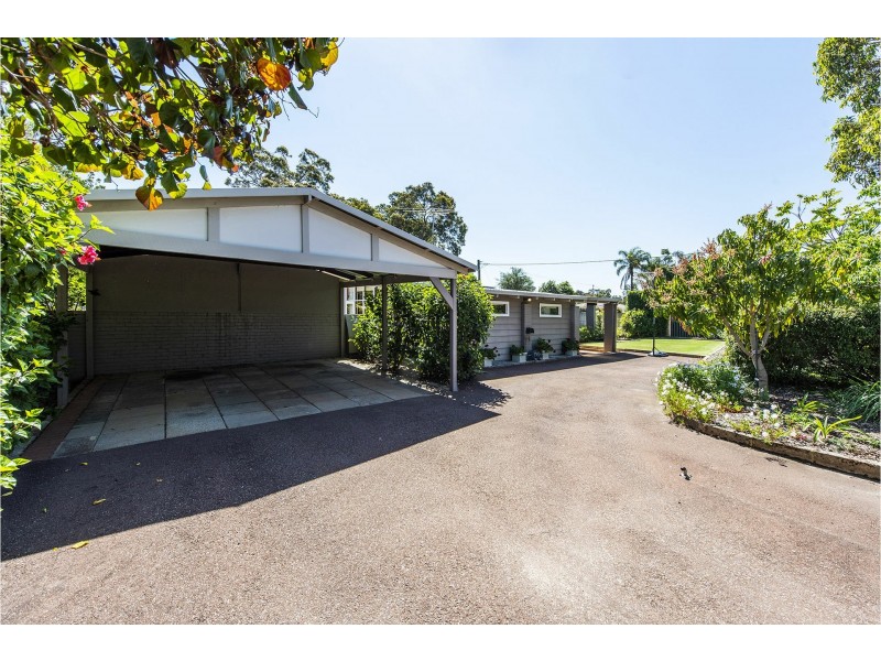 17 Recreation Road, Kalamunda WA 6076