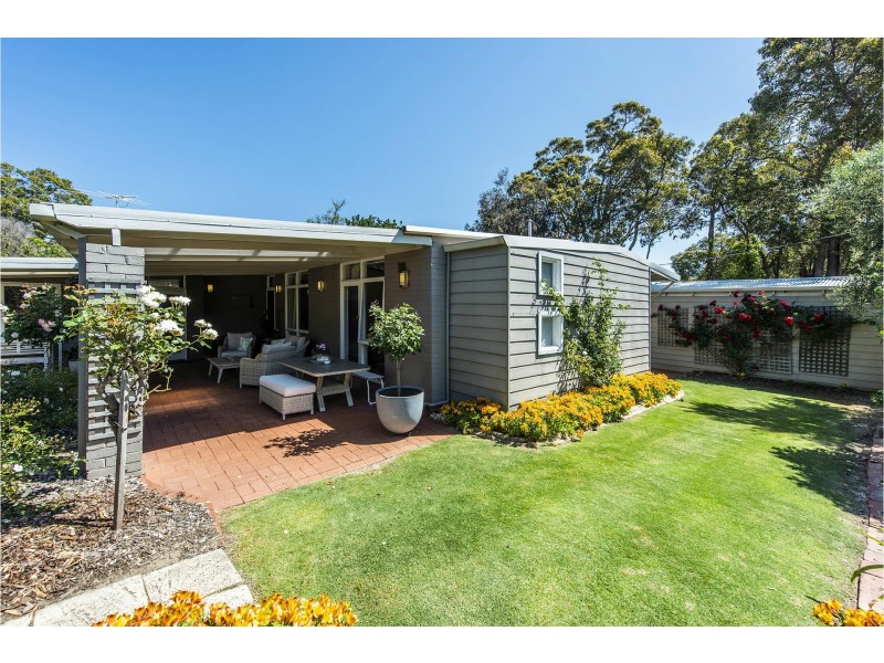 17 Recreation Road, Kalamunda WA 6076