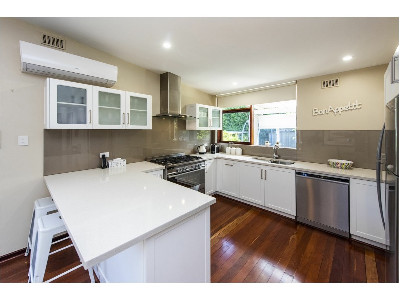 17 Recreation Road, Kalamunda WA 6076