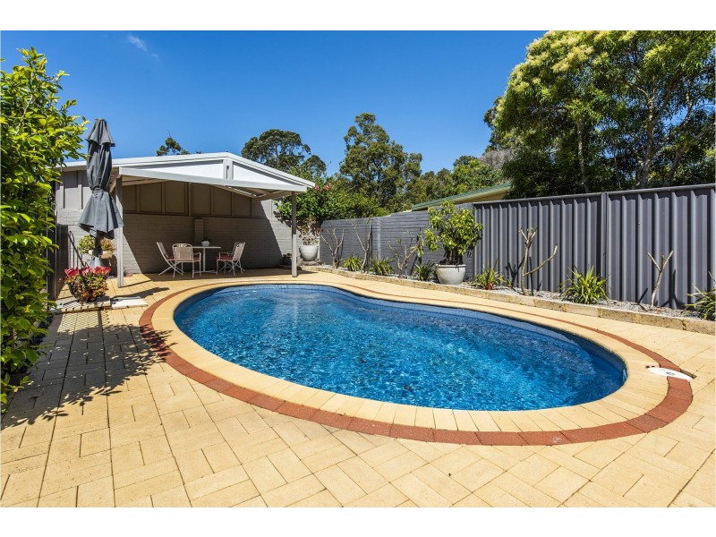 17 Recreation Road, Kalamunda WA 6076