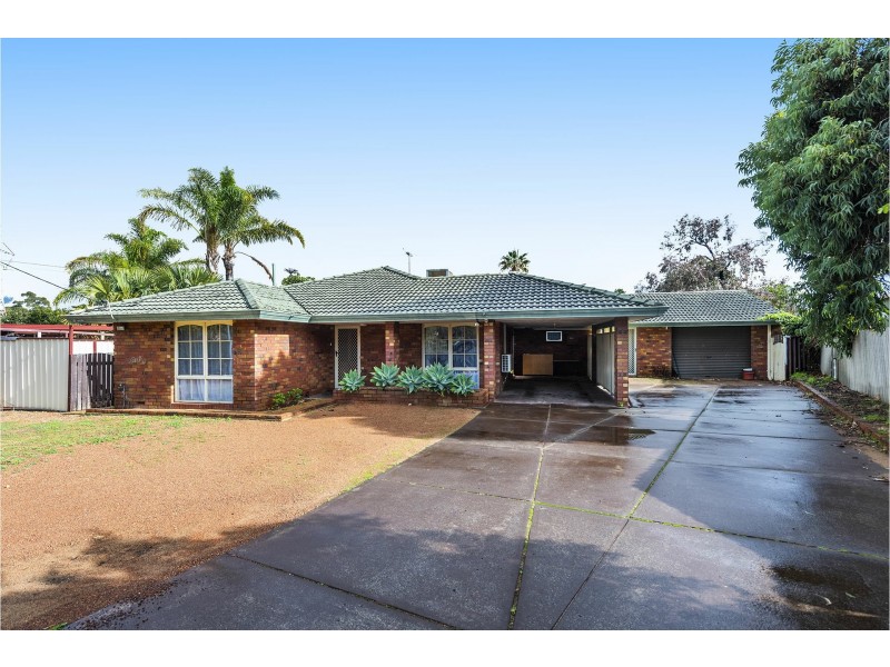 32 Almond Way, Forrestfield WA 6058