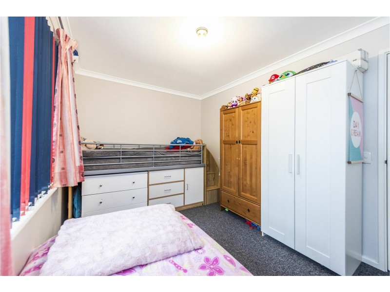 32 Almond Way, Forrestfield WA 6058