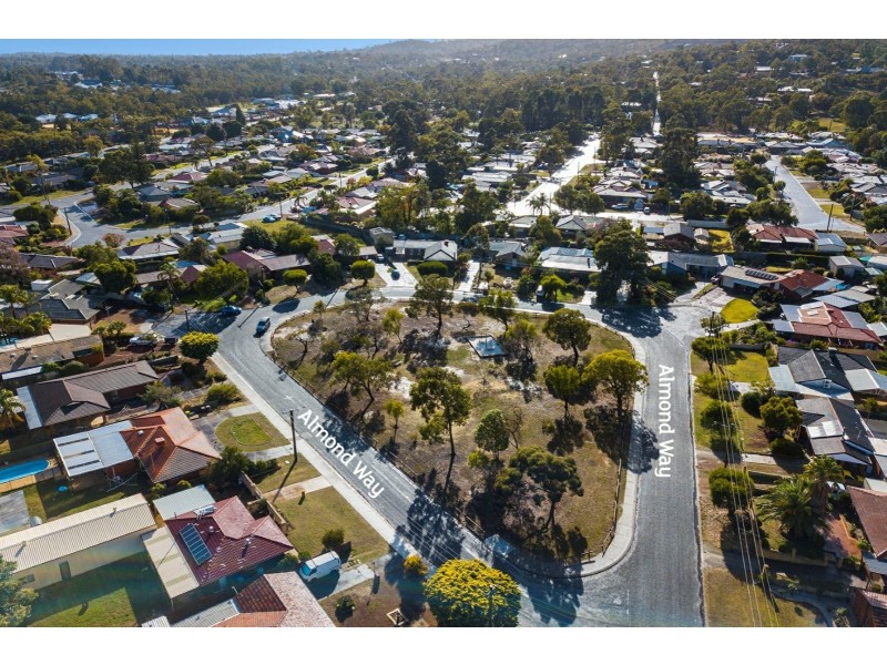 32 Almond Way, Forrestfield WA 6058