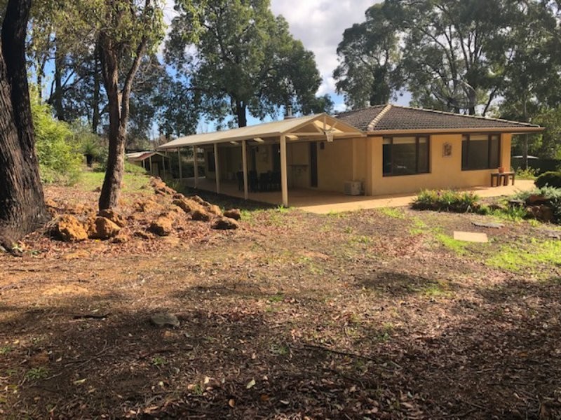 1 Cunnold Street, Pickering Brook WA 6076